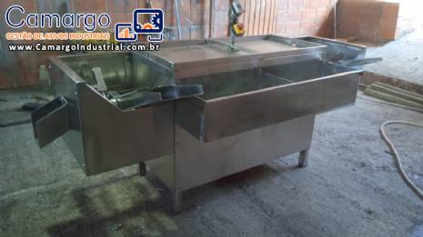 Descascador descascadora em a�o inox de mandioca macaxeira aipim CMS M�quinas de Descascar Mandioca