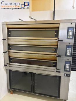 Forno de lastro 3 c�maras com sistema de vapor 12 assadeiras 60 cm x 70 cm Ramanhos